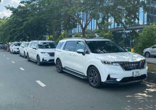 Thế nào là Dịch vụ xe 7 chỗ công tác xa chuyên nghiệp?
